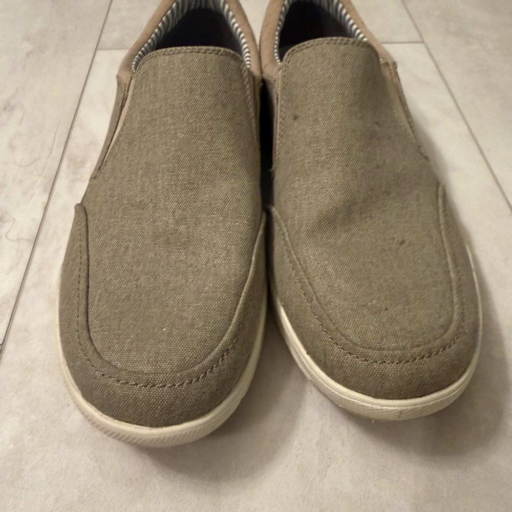 Clarks Men's Tan Canvas Slip-On Loafers